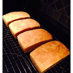 Bakes Farm Style White Bread
